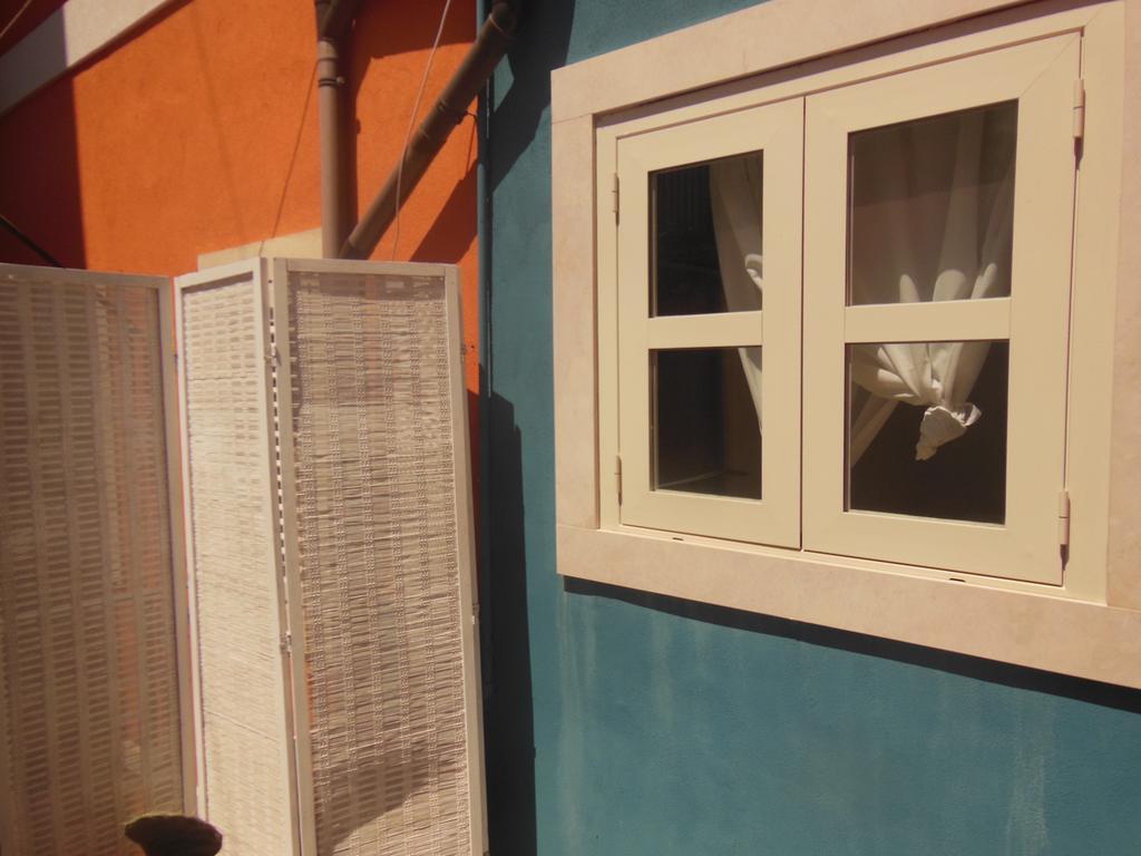Il Pozzo Di Santa Teresa Apartment Катания Стая снимка