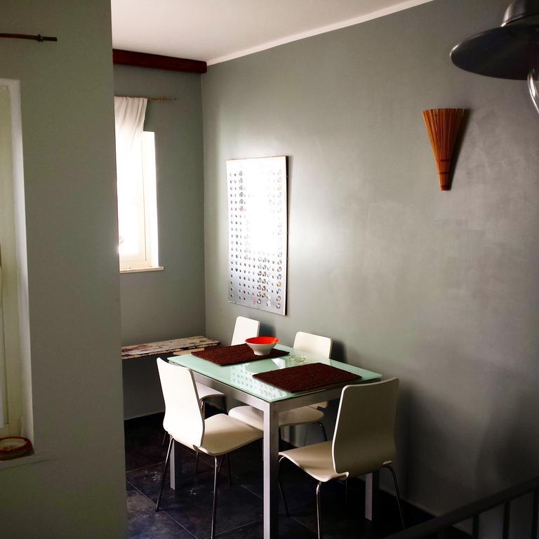 Il Pozzo Di Santa Teresa Apartment Катания Стая снимка